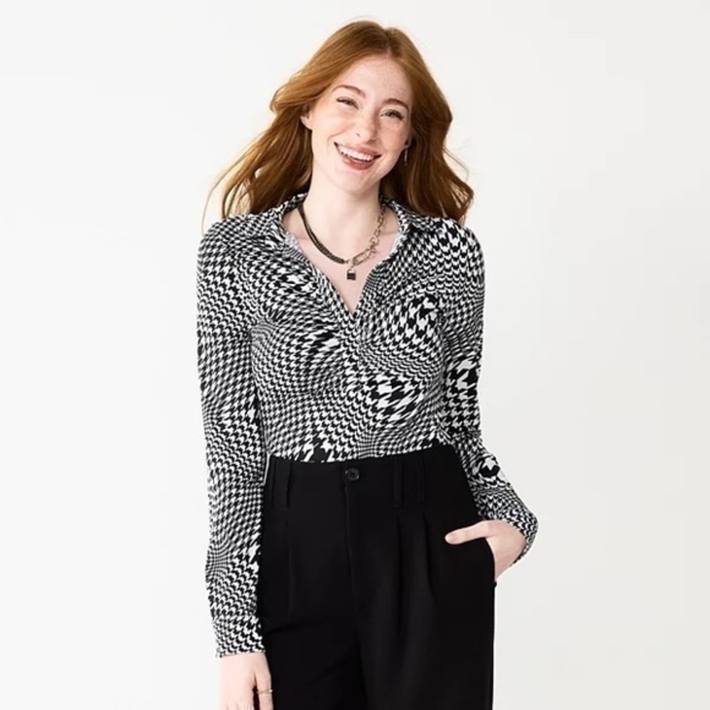 Juniors SO Long Sleeve Swirled Bodysuit 💕